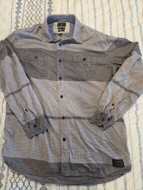 Quiksilver Men's Button Down